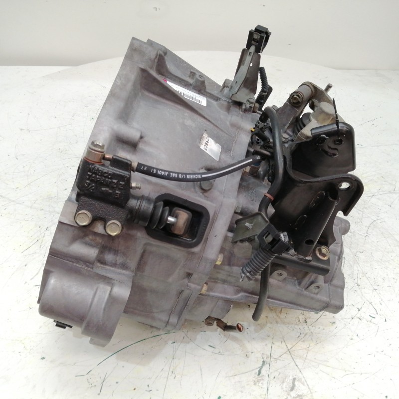 CAJA CAMBIOS EQ060