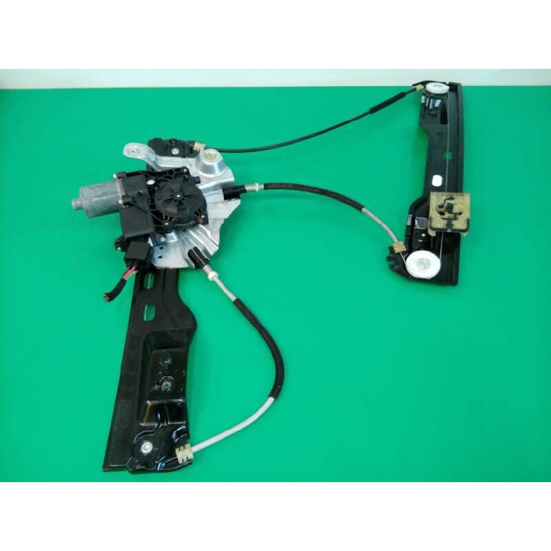 ELEVALUNAS DELANTERO DERECHO 20951582