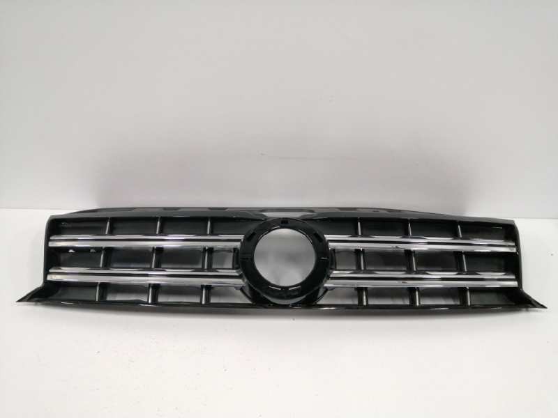 Recambio de rejilla delantera para volkswagen amarok comfortline doublecab 4motion referencia OEM IAM 2H6853651B  