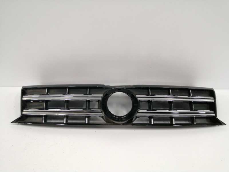 Recambio de rejilla delantera para volkswagen amarok comfortline doublecab 4motion referencia OEM IAM 2H6853651B  