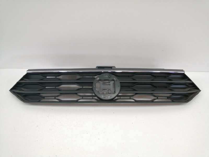 Recambio de rejilla delantera para volkswagen t-roc advance referencia OEM IAM 2GA853651E  