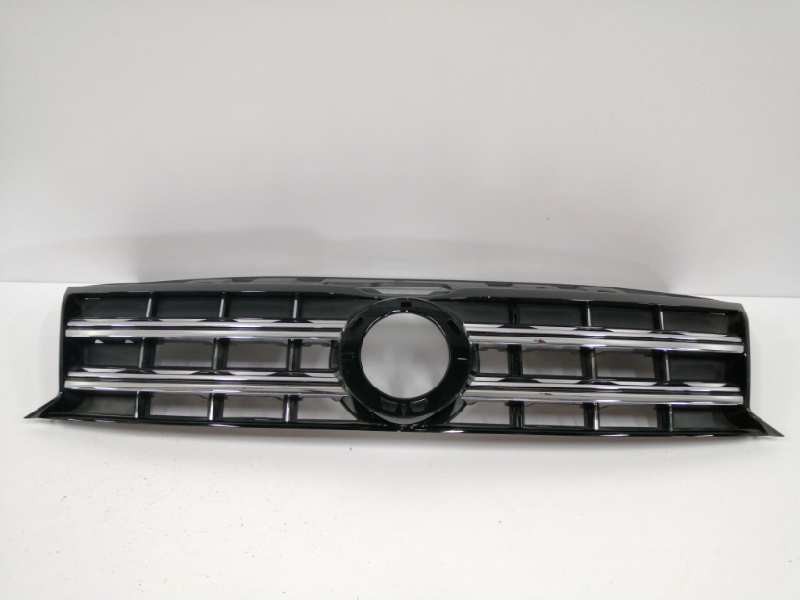 Recambio de rejilla delantera para volkswagen amarok comfortline doublecab 4motion referencia OEM IAM 2H6853651B  