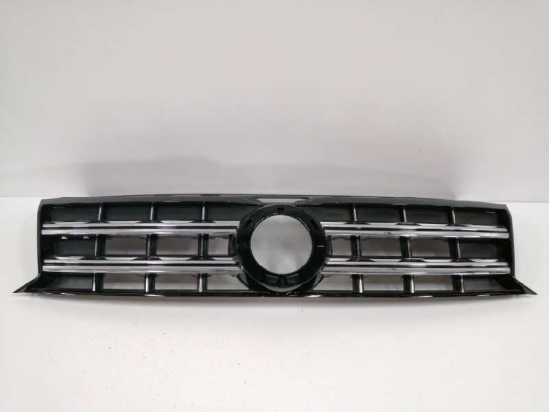 Recambio de rejilla delantera para volkswagen amarok comfortline doublecab 4motion referencia OEM IAM 2H6853651B  