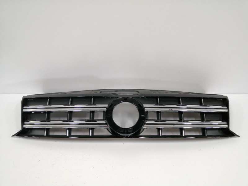 Recambio de rejilla delantera para volkswagen amarok comfortline doublecab 4motion referencia OEM IAM 2H6853651B  