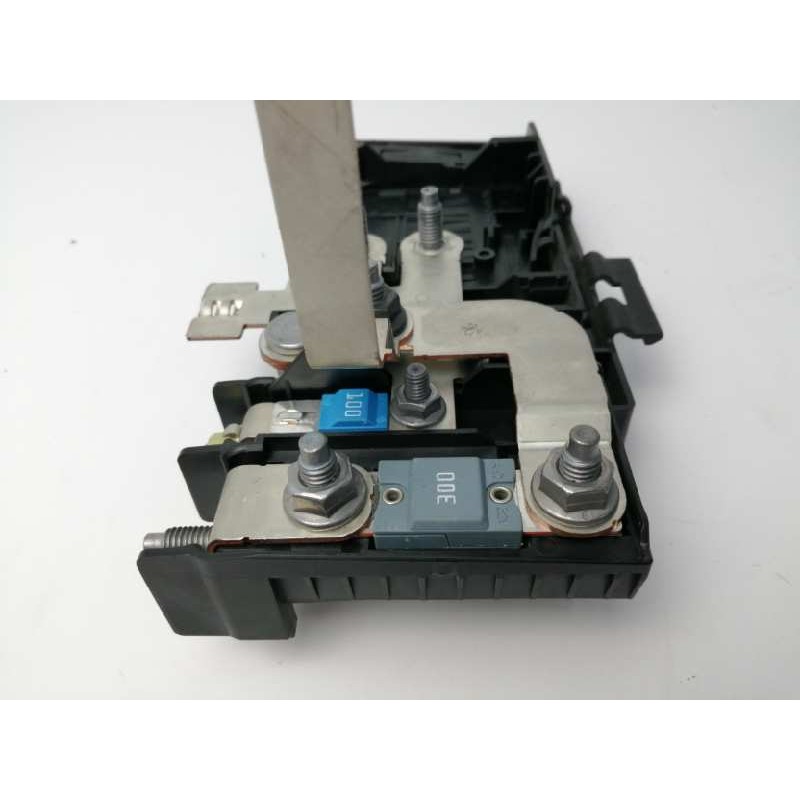 CAJA RELES / FUSIBLES