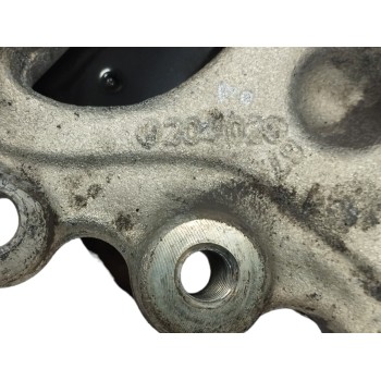 Recambio de mangueta delantera derecha para mercedes-benz clase c (w204) c 200 cdi (204.001) referencia OEM IAM 20402  