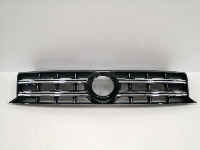 Recambio de rejilla delantera para volkswagen amarok comfortline doublecab 4motion referencia OEM IAM 2H6853651B  