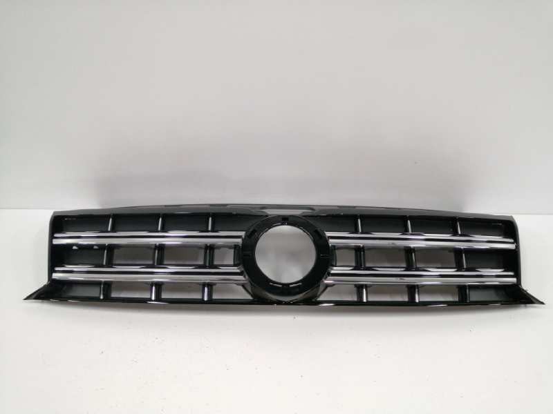 Recambio de rejilla delantera para volkswagen amarok comfortline doublecab 4motion referencia OEM IAM 2H6853651B  