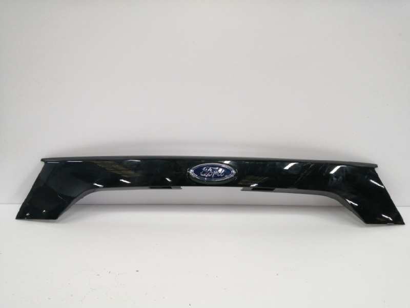 Recambio de moldura para ford kuga (cbs) referencia OEM IAM GJ54S43404A TRASERA PORTON NEGRO OBSERVAR FOTOS