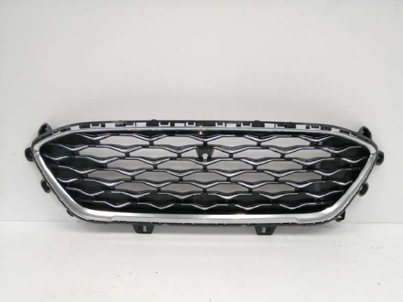 Recambio de rejilla delantera para ford kuga (cbs) referencia OEM IAM LV4B8150D CROMADO 