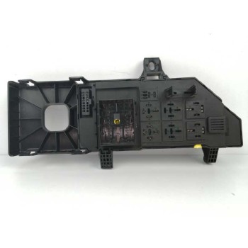 Recambio de caja reles / fusibles para opel vectra c berlina 1.9 cdti referencia OEM IAM 13223679 13193588 