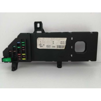 Recambio de caja reles / fusibles para opel vectra c berlina 1.9 cdti referencia OEM IAM 13223679 13193588 