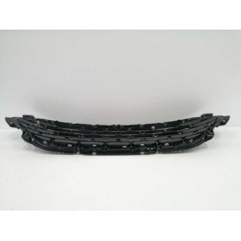 Recambio de rejilla delantera para ford kuga (cbs) referencia OEM IAM LV4B8150D CROMADO 