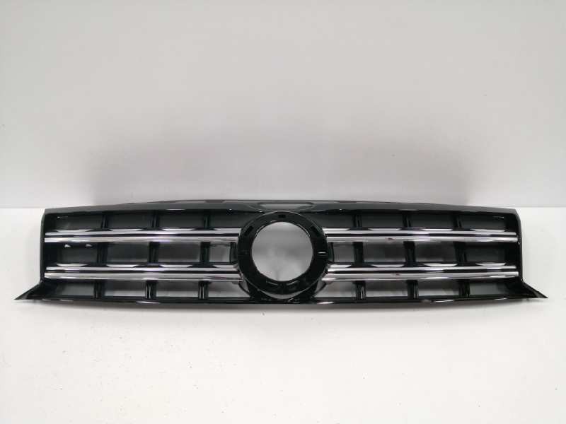 Recambio de rejilla delantera para volkswagen amarok comfortline doublecab 4motion referencia OEM IAM 2H6853651B  