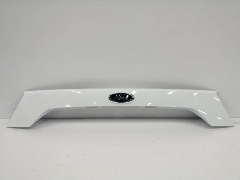 Recambio de moldura para ford kuga (cbs) referencia OEM IAM GJ54S43404A TRASERA PORTON BLANCO