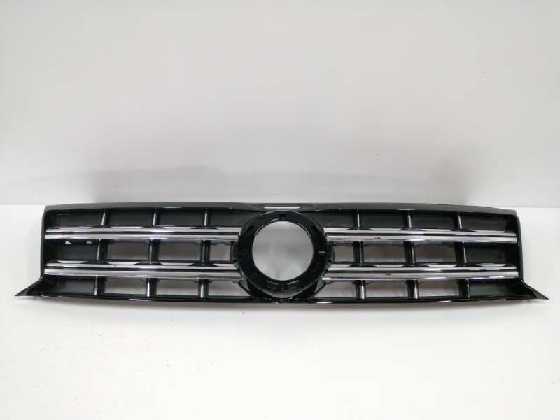 Recambio de rejilla delantera para volkswagen amarok comfortline doublecab 4motion referencia OEM IAM 2H6853651B  