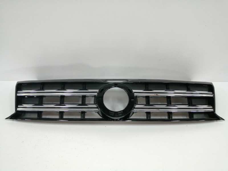 Recambio de rejilla delantera para volkswagen amarok comfortline doublecab 4motion referencia OEM IAM 2H6853651B  
