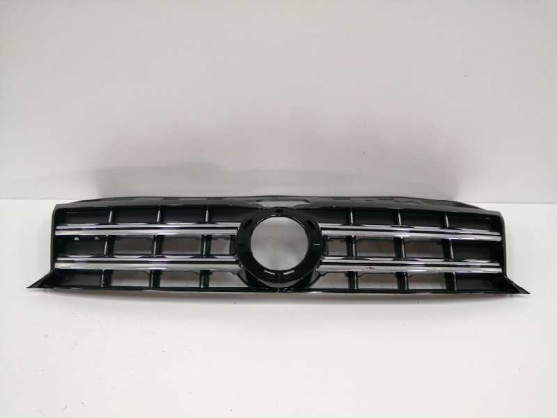 Recambio de rejilla delantera para volkswagen amarok comfortline doublecab 4motion referencia OEM IAM 2H6853651B  