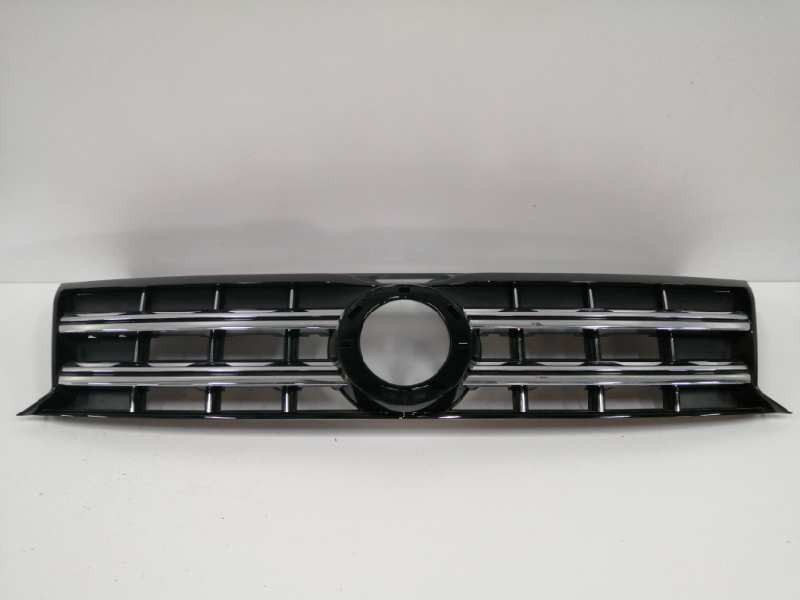 Recambio de rejilla delantera para volkswagen amarok comfortline doublecab 4motion referencia OEM IAM 2H6853651B  