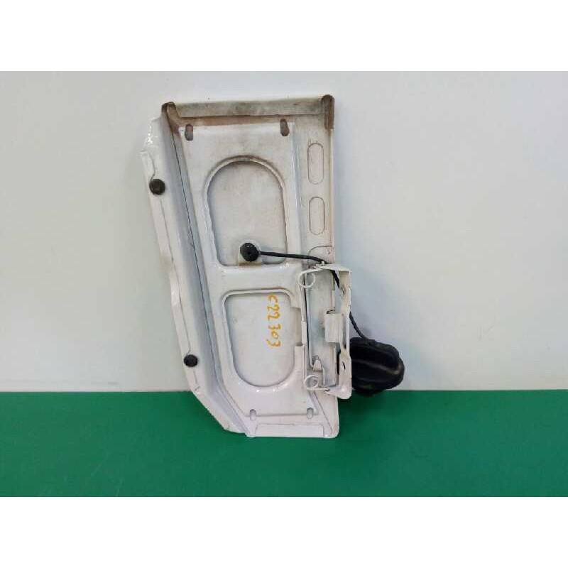 TAPA EXTERIOR COMBUSTIBLE CON TAPON