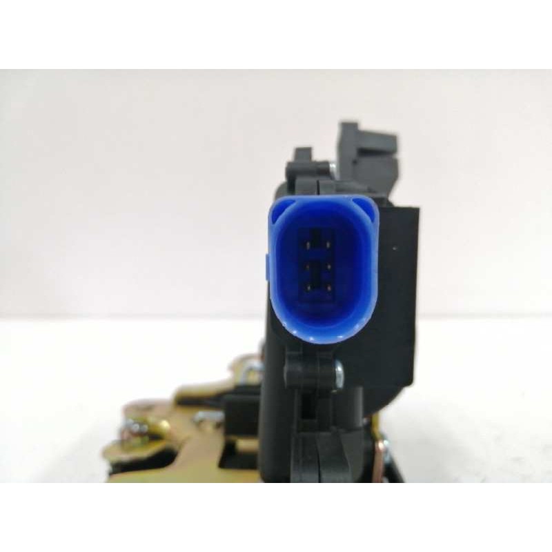 CERRADURA PUERTA TRASERA DERECHA