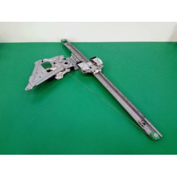 ELEVALUNAS DELANTERO IZQUIERDO A9067200046 