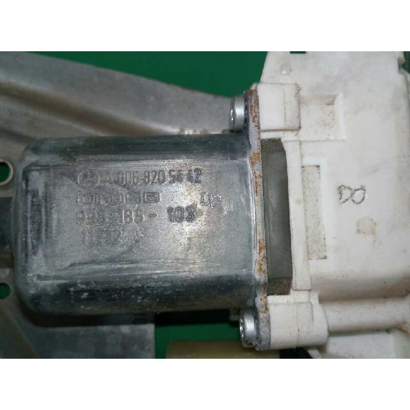 ELEVALUNAS DELANTERO IZQUIERDO