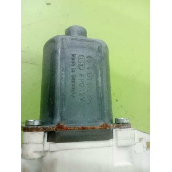 Recambio de elevalunas delantero izquierdo para bmw serie 1 berlina (e81/e87) 116i referencia OEM IAM 7067795  