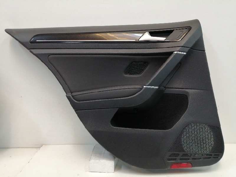 Recambio de guarnecido puerta trasera izquierda para volkswagen golf vii lim. 1.6 tdi dpf referencia OEM IAM 5G6867211JCPRI NEGR Recambio de guarnecido puerta trasera izquierda para volkswagen golf vii lim. 1.6 tdi dpf referencia OEM IAM 5G6867211JCPRI NEGR