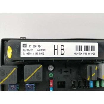Recambio de caja reles / fusibles para opel astra h ber. 1.7 16v cdti referencia OEM IAM 13206754 5DK00866838 