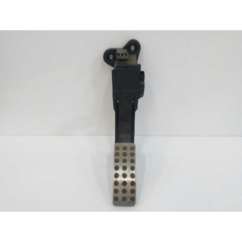 Recambio de potenciometro pedal para mercedes-benz clase r (w251) 3.0 cdi cat referencia OEM IAM A1643000104  