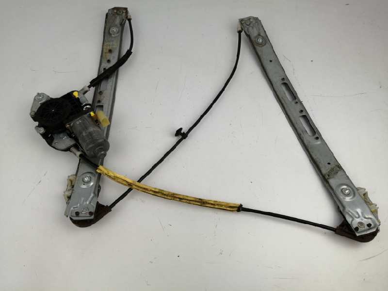 Recambio de elevalunas delantero izquierdo para bmw serie 3 berlina (e46) 320d referencia OEM IAM FUNDA 8196037 CARIBE FUNDA