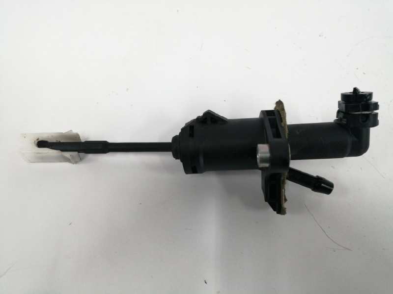 Recambio de bomba embrague para seat ibiza (6j5) 1.6 16v referencia OEM IAM 6R0721388  