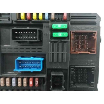 Recambio de caja reles / fusibles para citroën c4 picasso 1.2 12v e-thp / puretech referencia OEM IAM 9819851380  