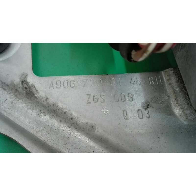 ELEVALUNAS DELANTERO DERECHO A0068205542