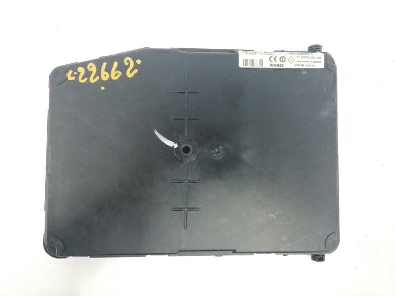 Recambio de caja reles / fusibles para renault scenic ii 1.9 dci diesel referencia OEM IAM 8200525386 S118400250D 