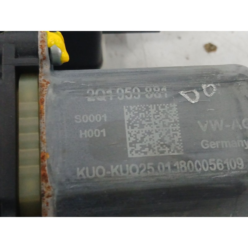 ELEVALUNAS DELANTERO IZQUIERDO