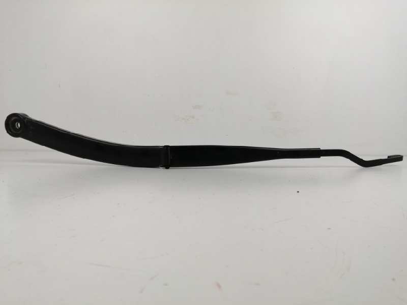 Recambio de brazo limpia delantero izquierdo para hyundai h350 kasten 2.5 crdi cat referencia OEM IAM D226KHJ Recambio de brazo limpia delantero izquierdo para hyundai h350 kasten 2.5 crdi cat referencia OEM IAM D226KHJ