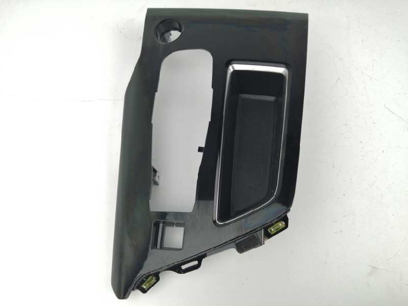 Recambio de consola central para peugeot 3008 gt line referencia OEM IAM 98294270ZD  