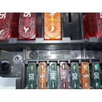 Recambio de caja reles / fusibles para bmw serie 5 berlina (e60) 530d referencia OEM IAM 61146932452  