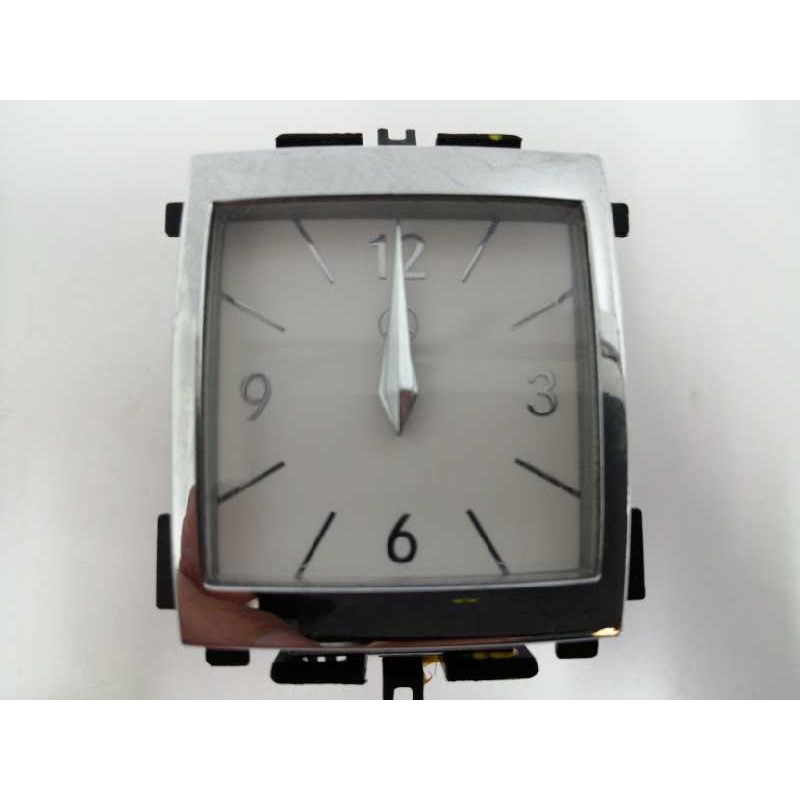 Recambio de pantalla multifuncion para mercedes-benz clase s (w221) berlina 3.5 v6 cat referencia OEM IAM A2218270370 RELOJ 1027