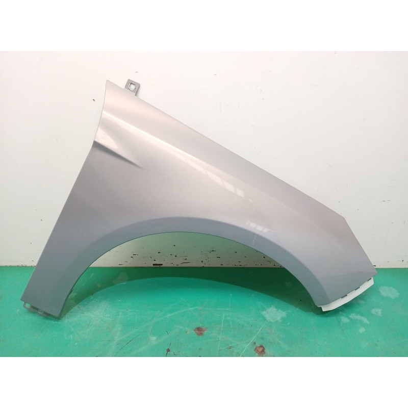 Recambio de aleta delantera derecha para ford focus iii 1.6 tdci referencia OEM IAM 2171302  