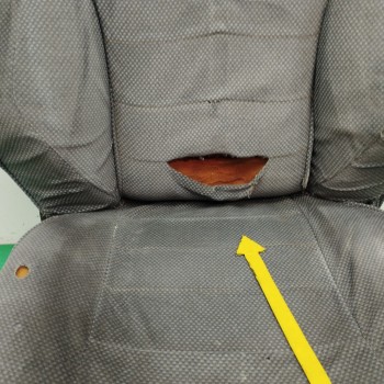 Recambio de asiento delantero derecho para renault fuego 2.0 referencia OEM IAM  OBSERVAR FOTO 