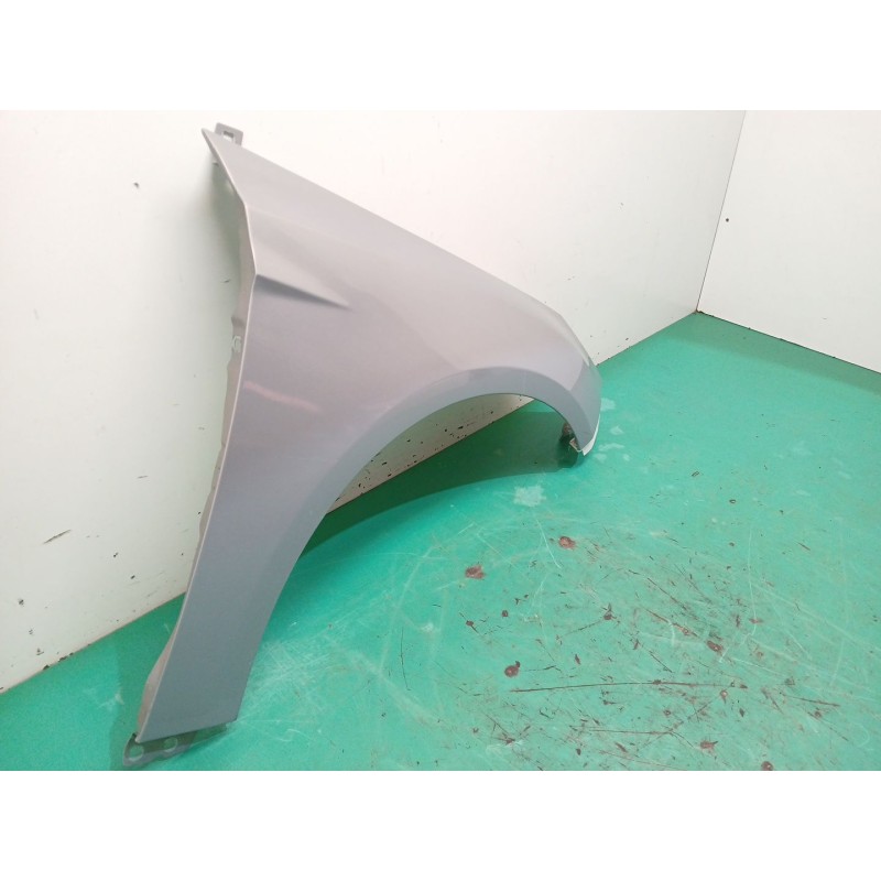 ALETA DELANTERA DERECHA