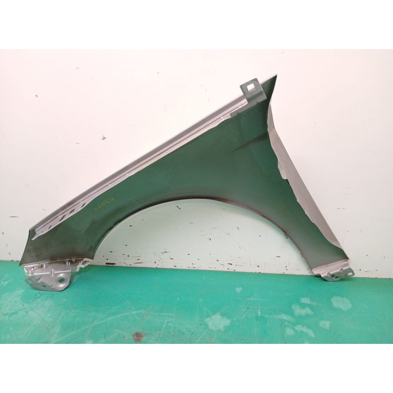 ALETA DELANTERA DERECHA