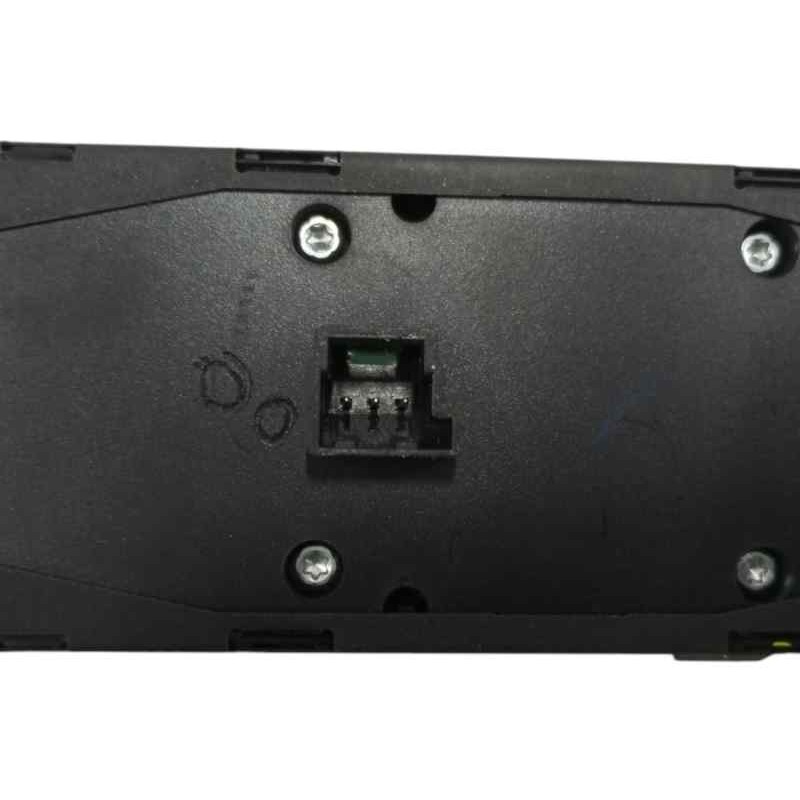 ELEVALUNAS DELANTERO IZQUIERDO