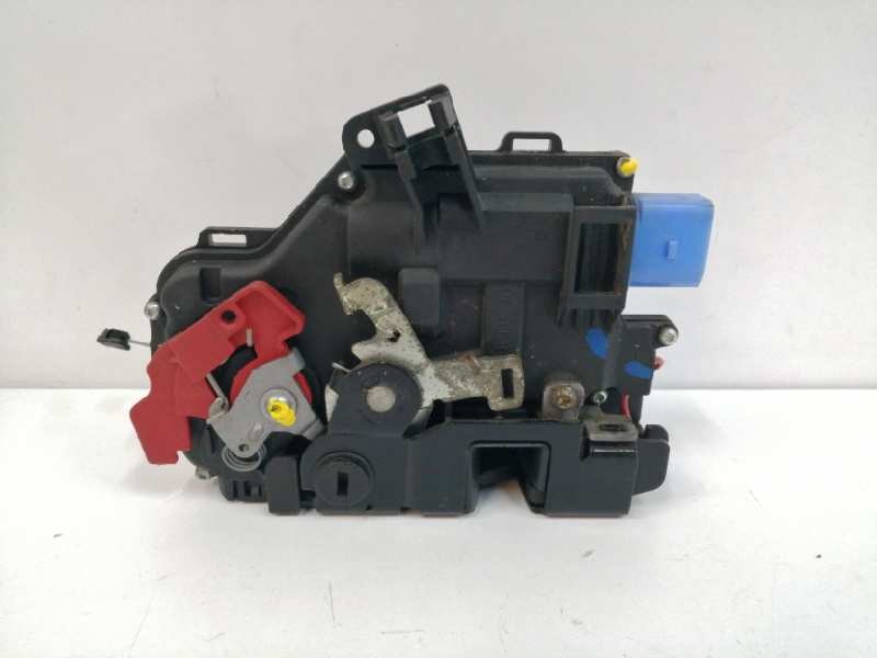 Recambio de cerradura puerta trasera izquierda para volkswagen jetta (1k2) trendline referencia OEM IAM 7L0839015 7 PINES 