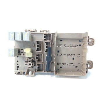 Recambio de caja reles / fusibles para toyota corolla (e12) 1.4 turbodiesel cat referencia OEM IAM  ENCHUFE DAÑADO 