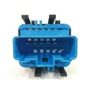 Recambio de mando elevalunas delantero izquierdo para renault megane ii berlina 5p referencia OEM IAM 8200107772  