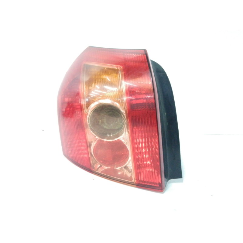 Recambio de piloto trasero izquierdo para toyota corolla (e12) 1.4 turbodiesel cat referencia OEM IAM 8156002301  